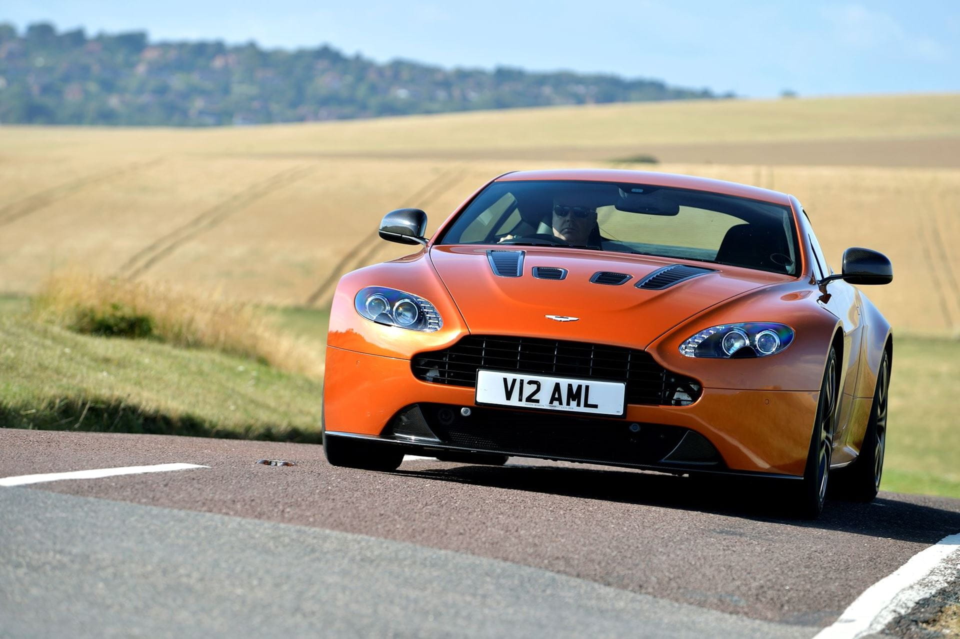 09 V12 VANTAGE visual data 6
