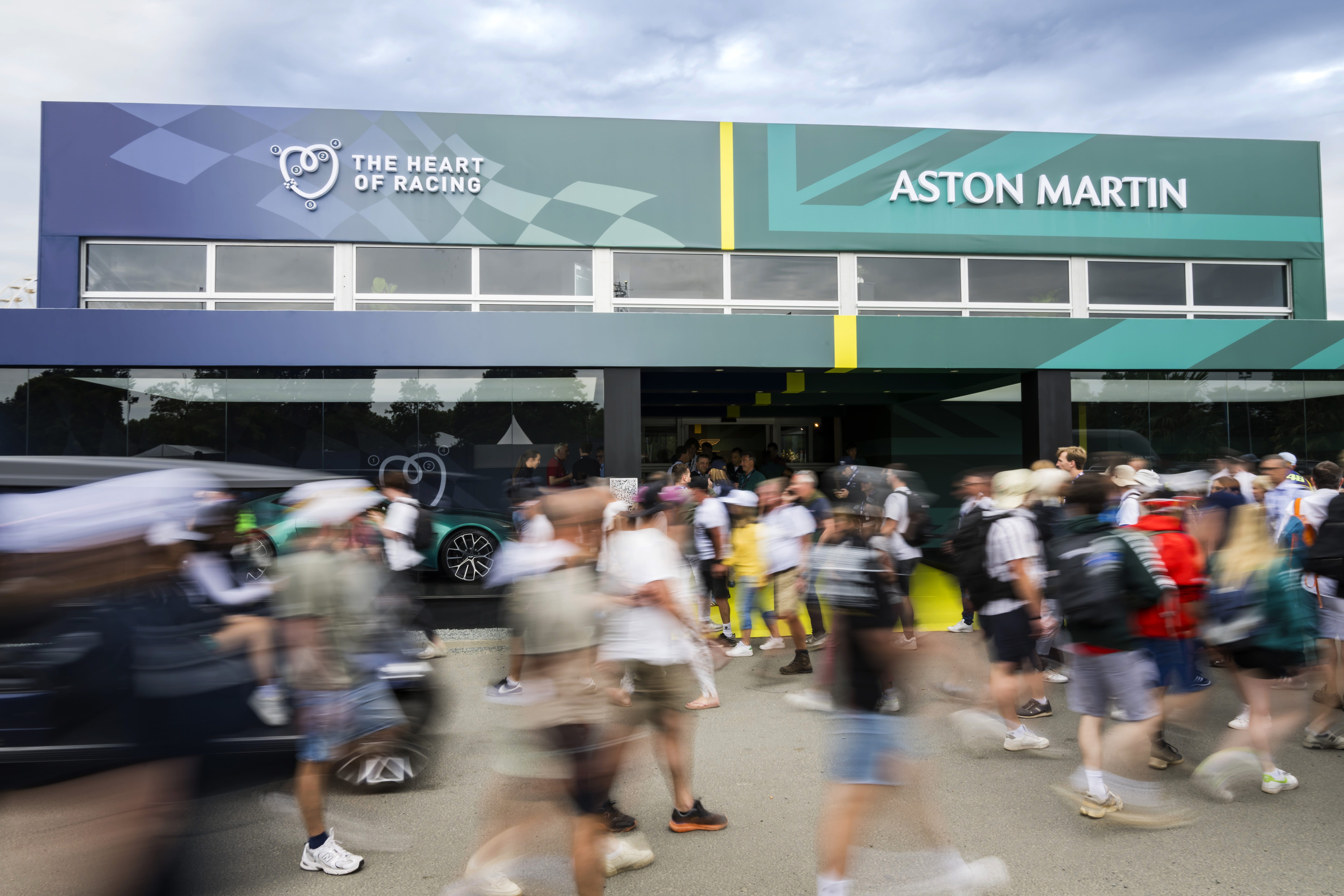 ル・マン24時間耐久レース | ホスピタリティ体験 | Aston Martin JP