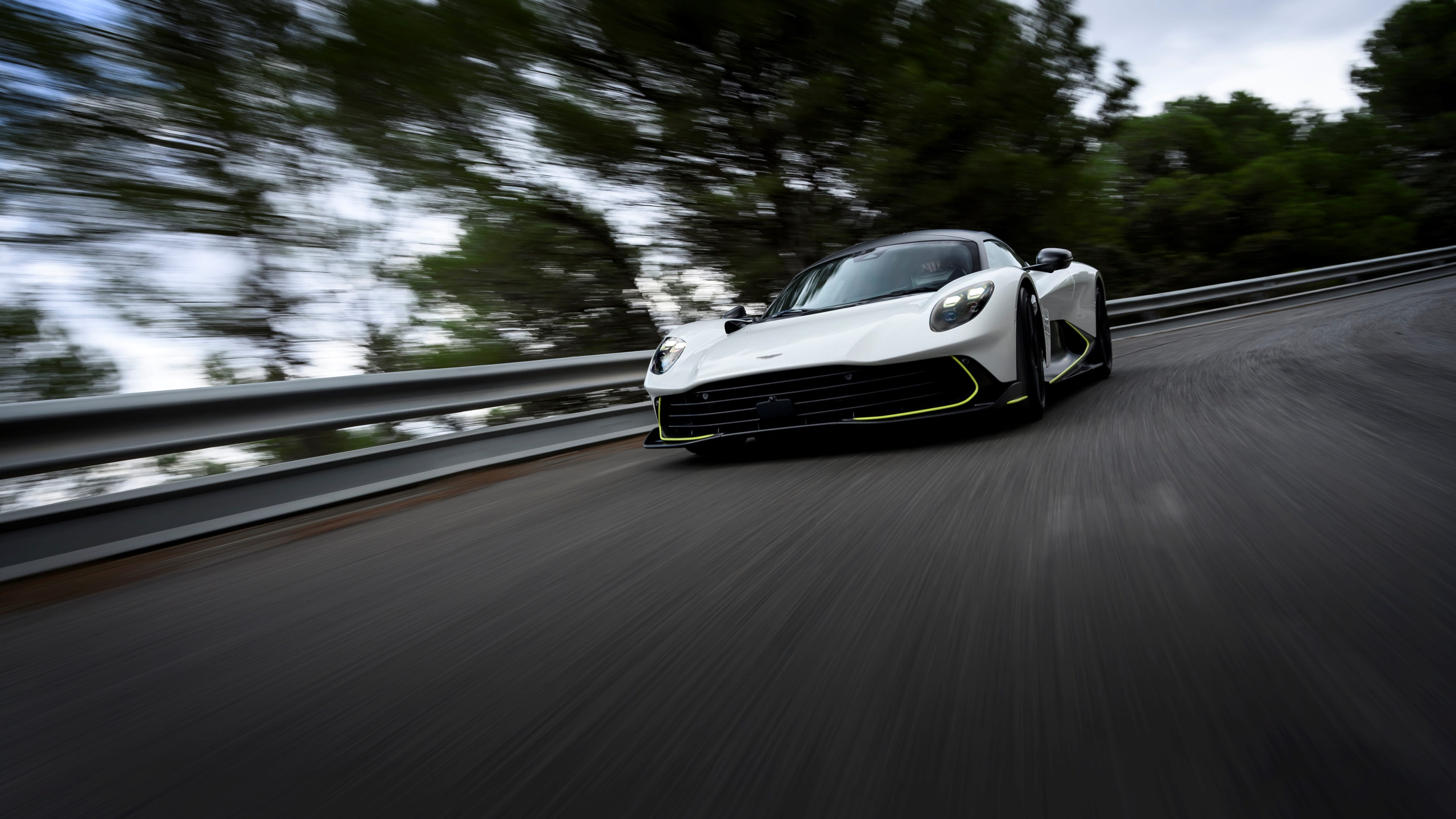 Scrollable block background