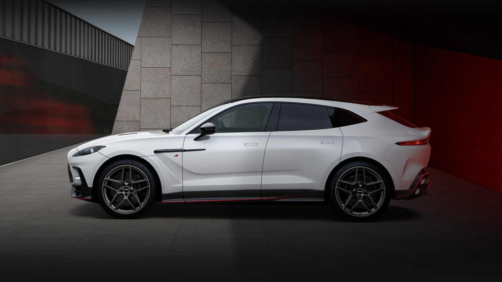 DBX S | Brochure | Aston Martin USA
