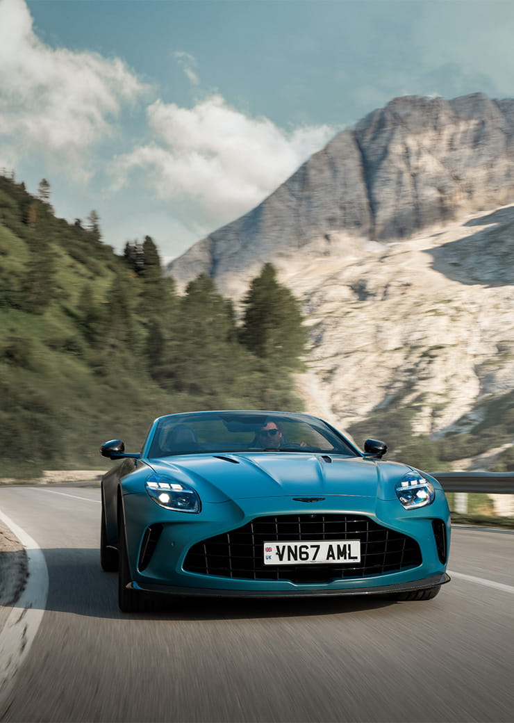 Vantage Roadster | Aston Martin JP