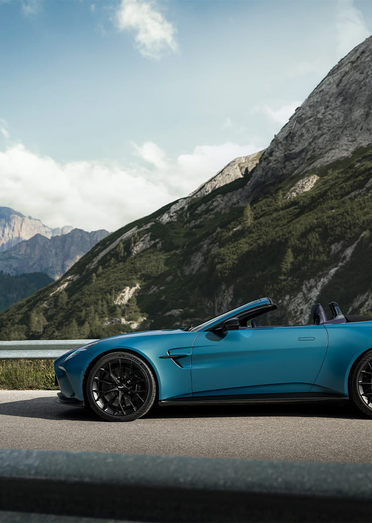 Vantage Roadster | Aston Martin JP