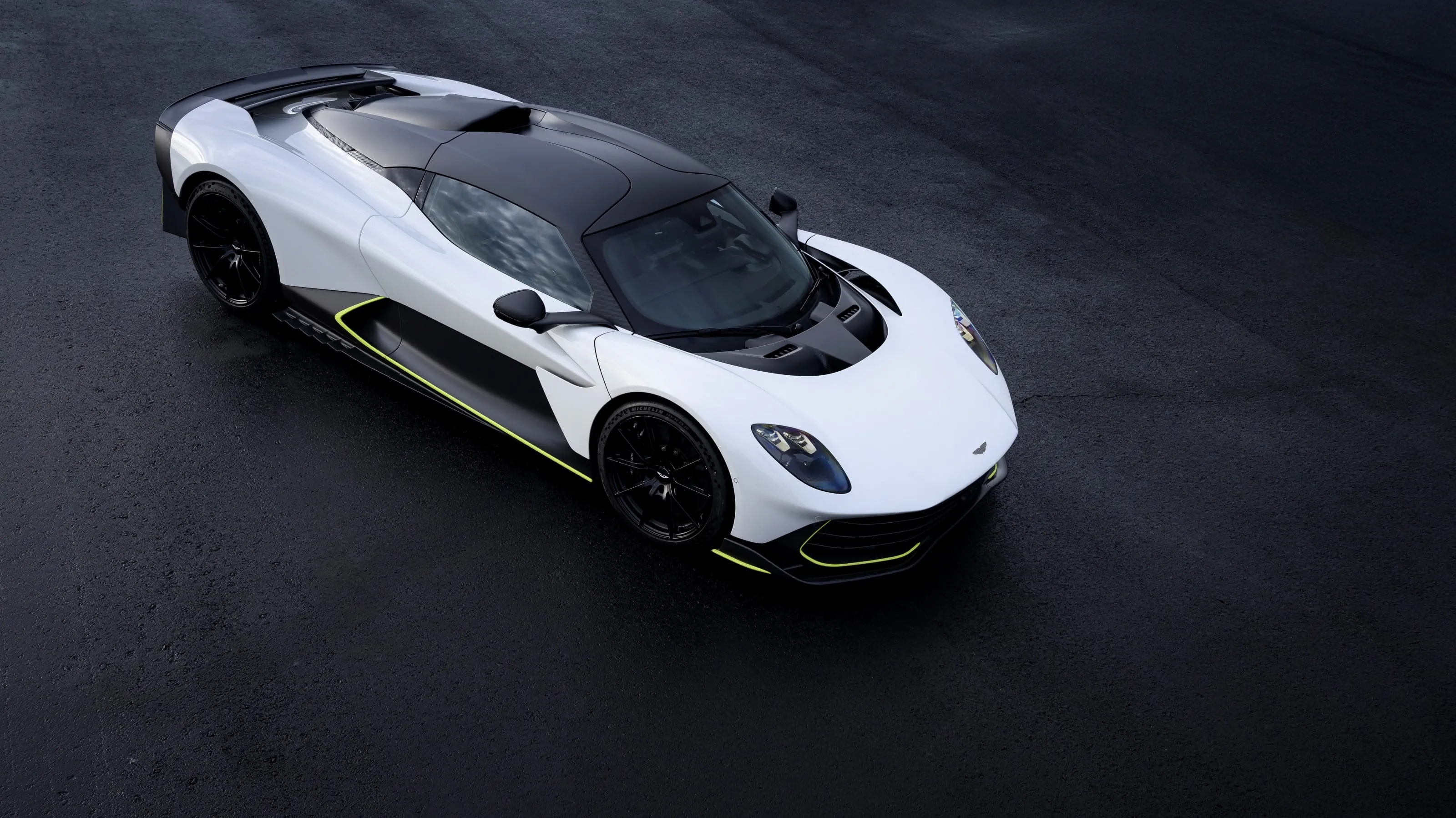 Scrollable block background