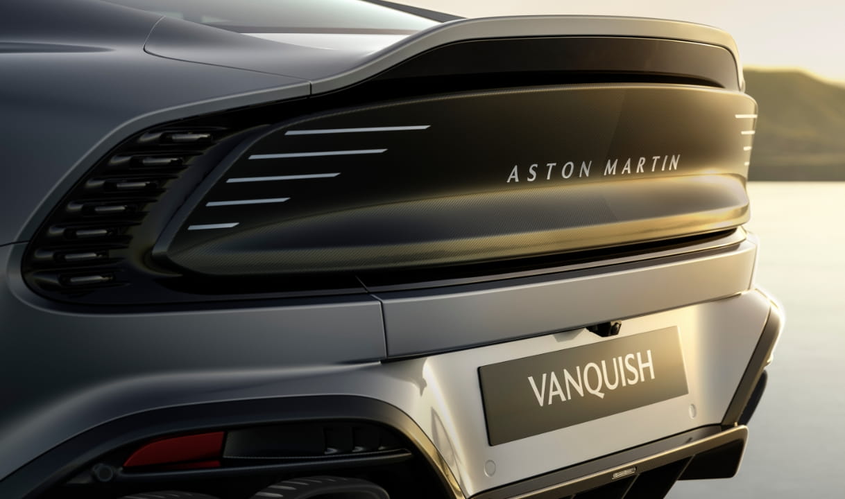 Vanquish 25周年 記念車 | アストンマーティン | Aston Martin JP
