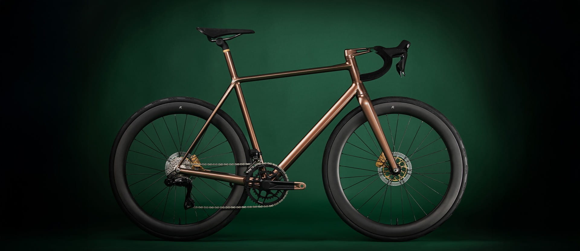 J.Laverack ロードバイクパートナーシップ | アストンマーティン